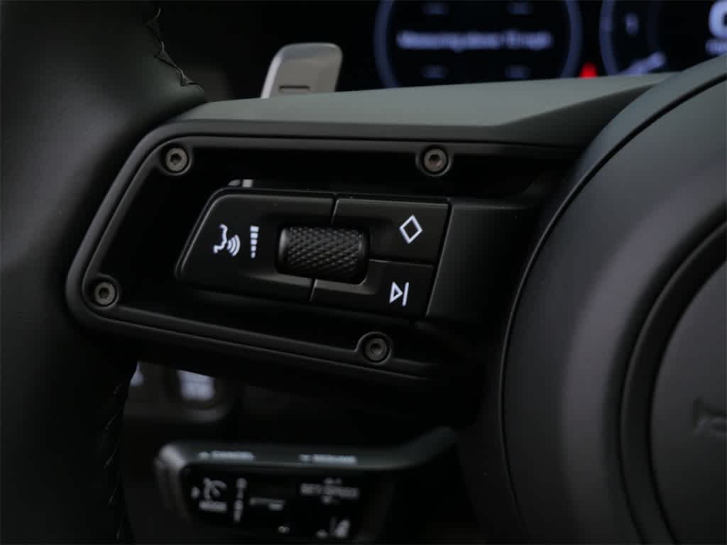 Thumbnail: 2026 Porsche 911 - 20