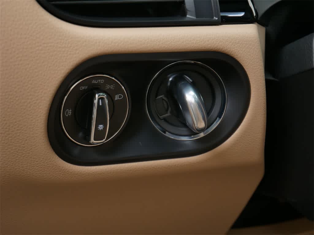 Thumbnail: 2025 Porsche Macan - 18