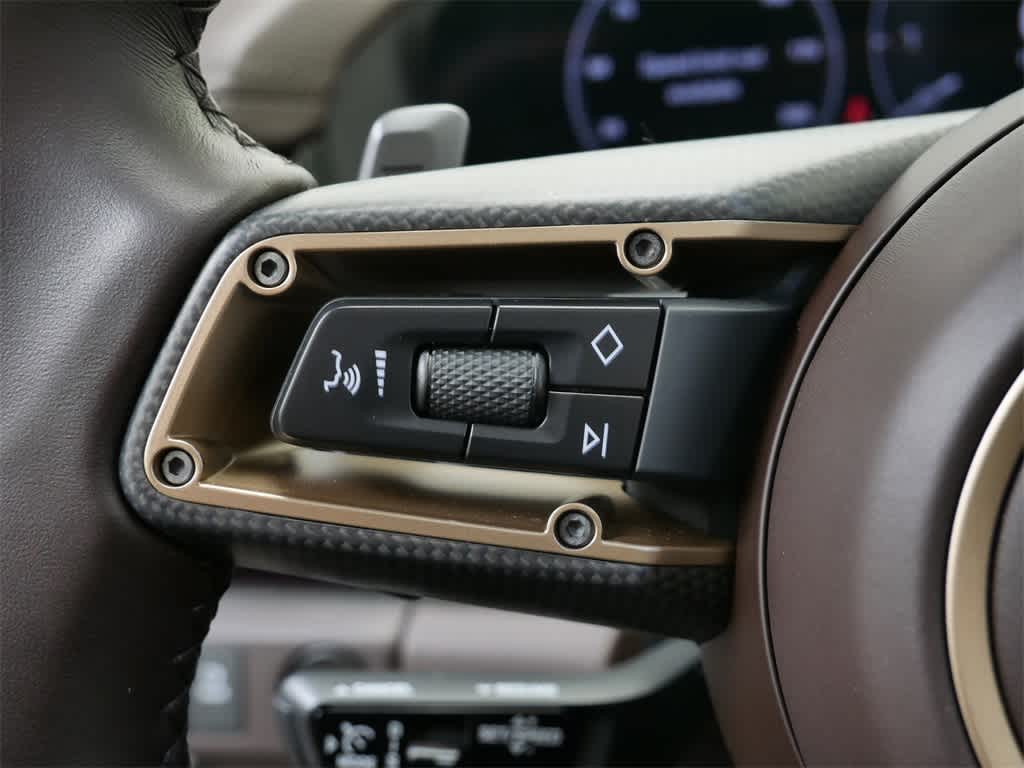 Thumbnail: 2025 Porsche Panamera - 23