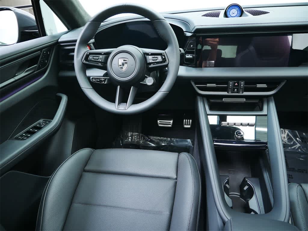 Thumbnail: 2025 Porsche Macan - 17