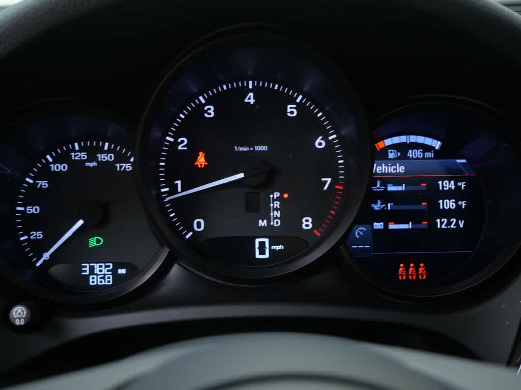 Thumbnail: 2025 Porsche Macan - 25