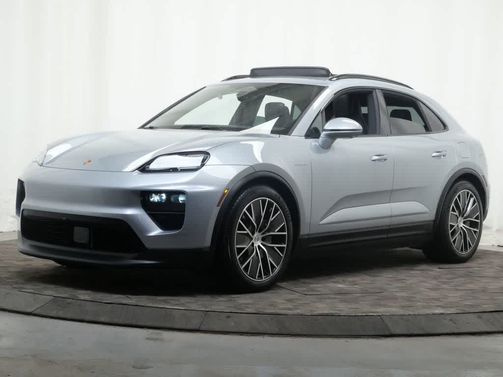 Thumbnail: 2025 Porsche Macan - 1