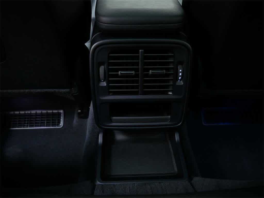 Thumbnail: 2021 Porsche Taycan - 15