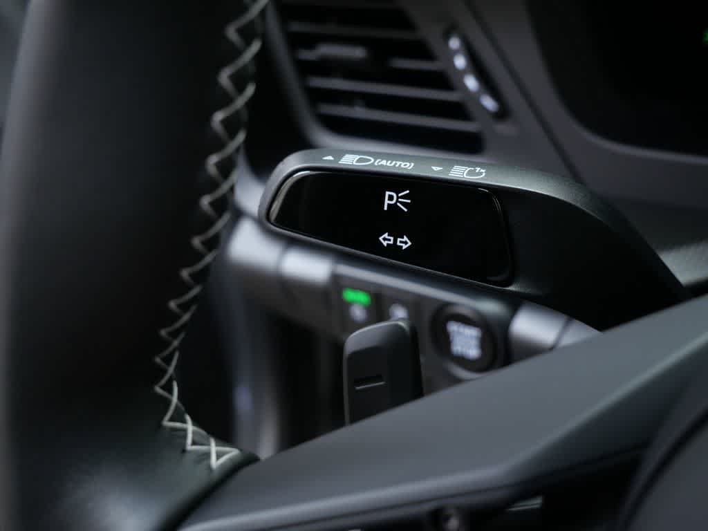 Thumbnail: 2026 Porsche 911 - 21