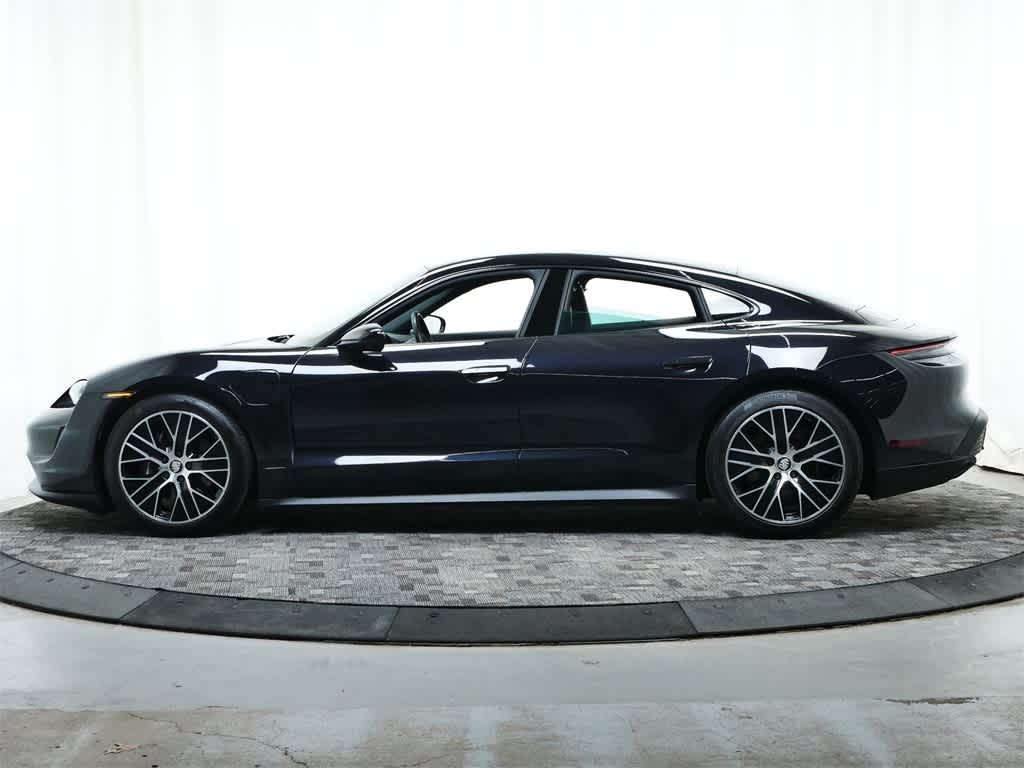Thumbnail: 2022 Porsche Taycan - 2