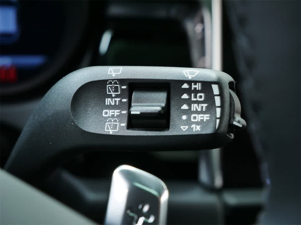 Thumbnail: 2026 Porsche Macan - 23