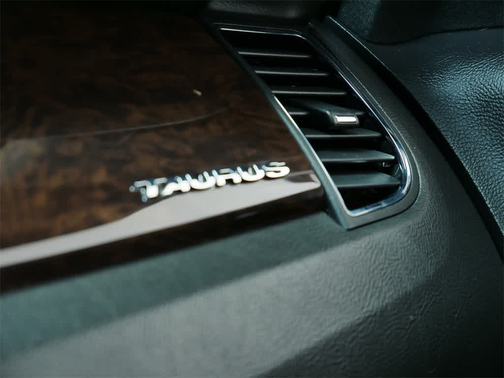Thumbnail: 2013 Ford Taurus - 27