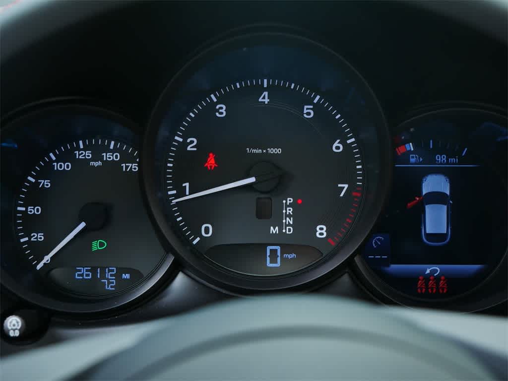 Thumbnail: 2023 Porsche Macan - 24