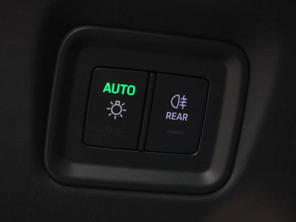 Thumbnail: 2026 Porsche Cayenne - 18