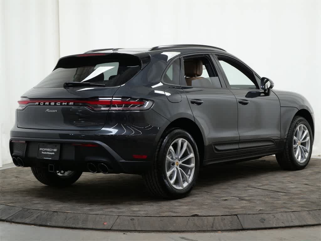 Thumbnail: 2026 Porsche Macan - 7