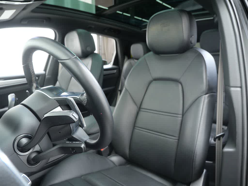 Thumbnail: 2023 Porsche Cayenne - 5