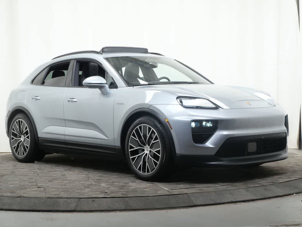 Thumbnail: 2025 Porsche Macan - 9