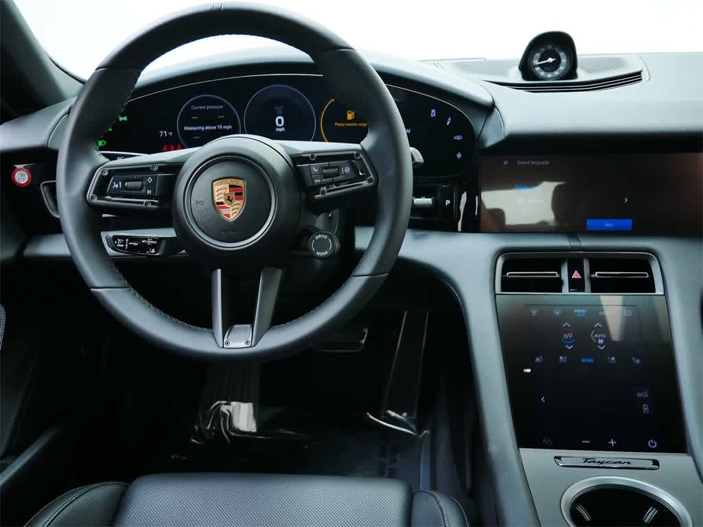 Thumbnail: 2025 Porsche Taycan - 17