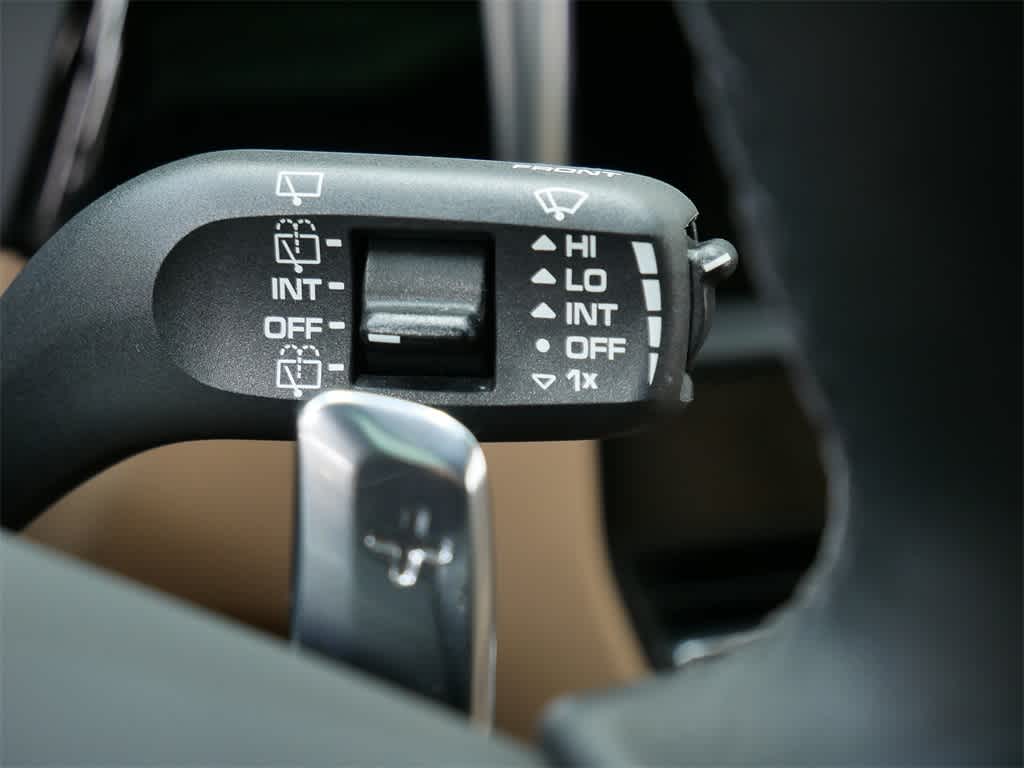 Thumbnail: 2025 Porsche Macan - 23