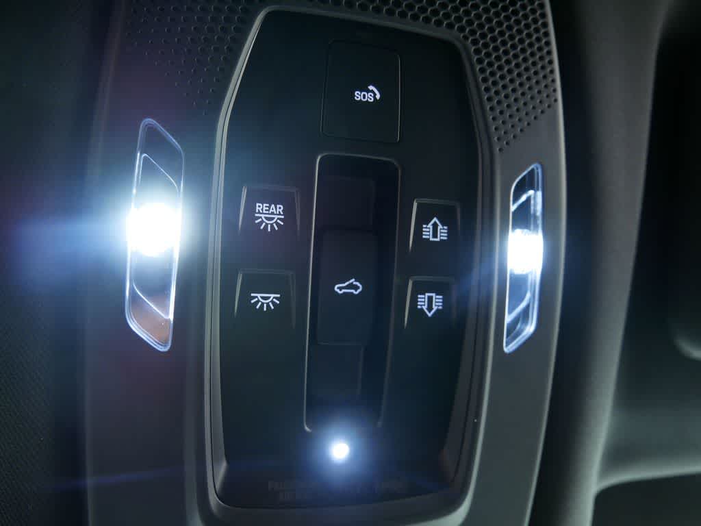 Thumbnail: 2026 Porsche Panamera - 27