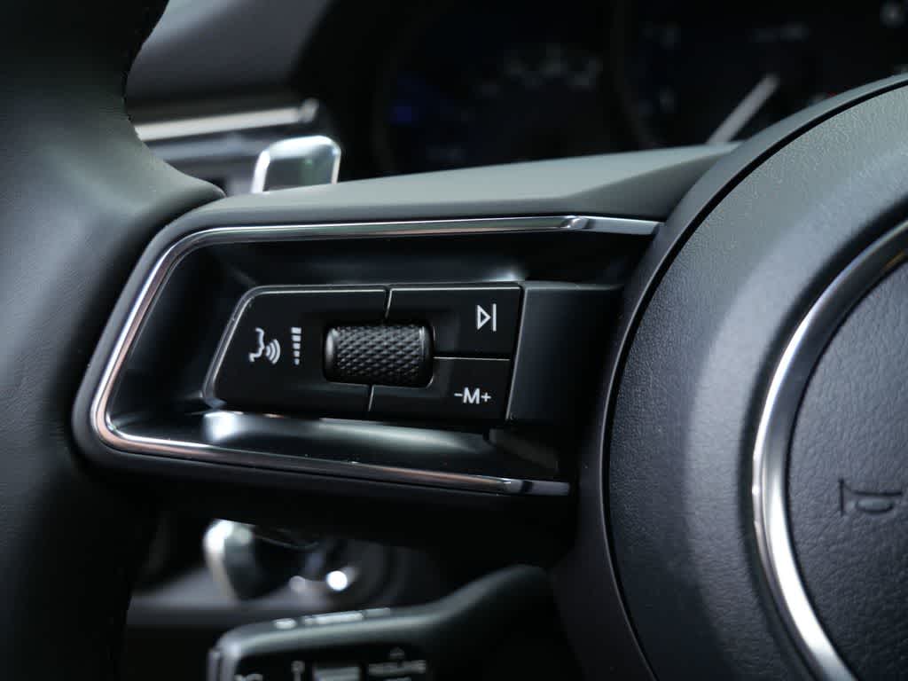 Thumbnail: 2026 Porsche Macan - 21