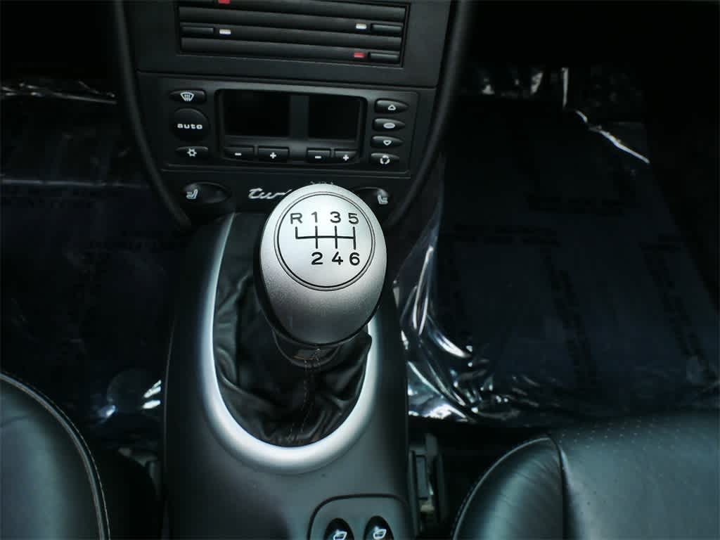 Thumbnail: 2005 Porsche 911 - 19