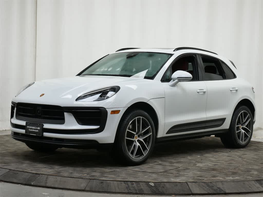 Thumbnail: 2023 Porsche Macan - 1
