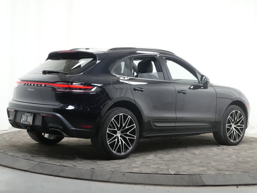 Thumbnail: 2024 Porsche Macan - 7