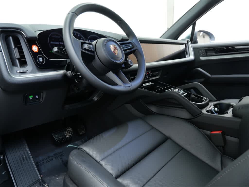 Thumbnail: 2026 Porsche Cayenne - 4