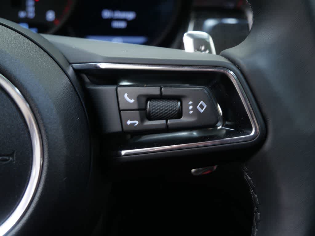 Thumbnail: 2025 Porsche Macan - 18