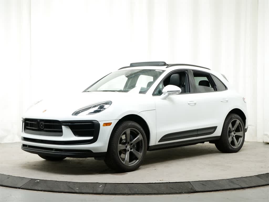 Thumbnail: 2025 Porsche Macan - 1