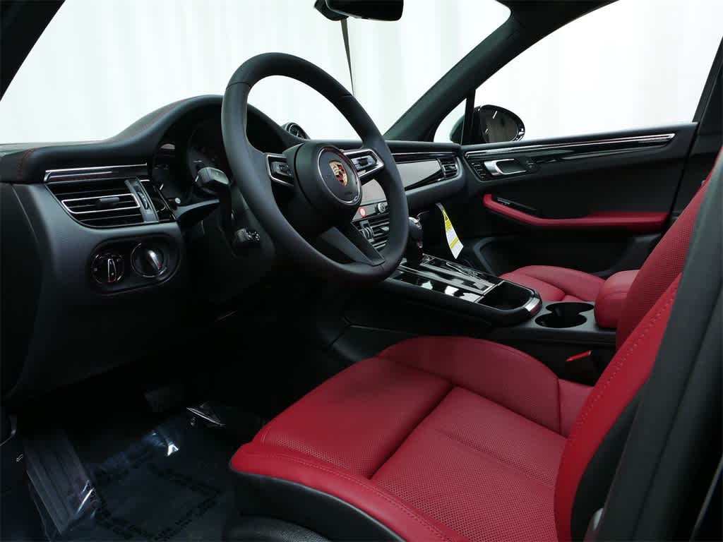 Thumbnail: 2025 Porsche Macan - 4