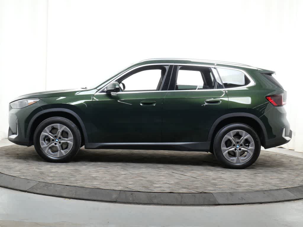 Thumbnail: 2023 BMW X1 - 2