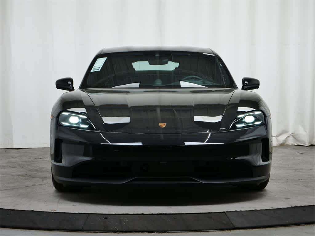 Thumbnail: 2025 Porsche Taycan - 10