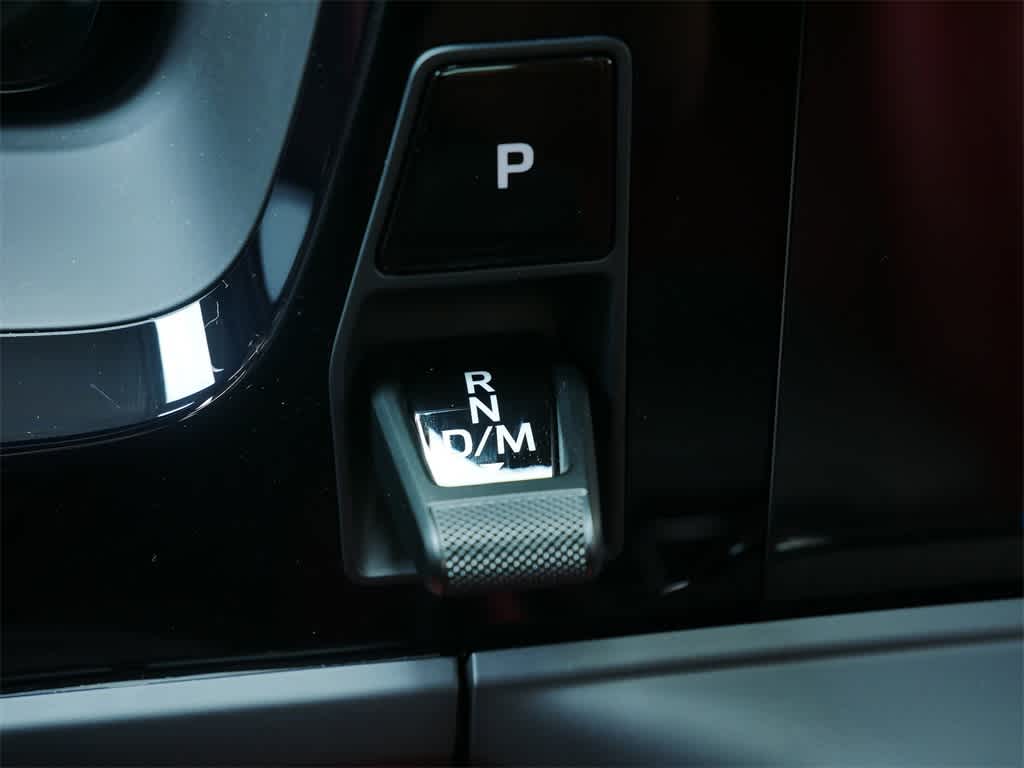 Thumbnail: 2025 Porsche Panamera - 27