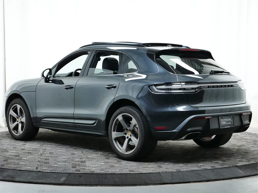 Thumbnail: 2022 Porsche Macan - 3