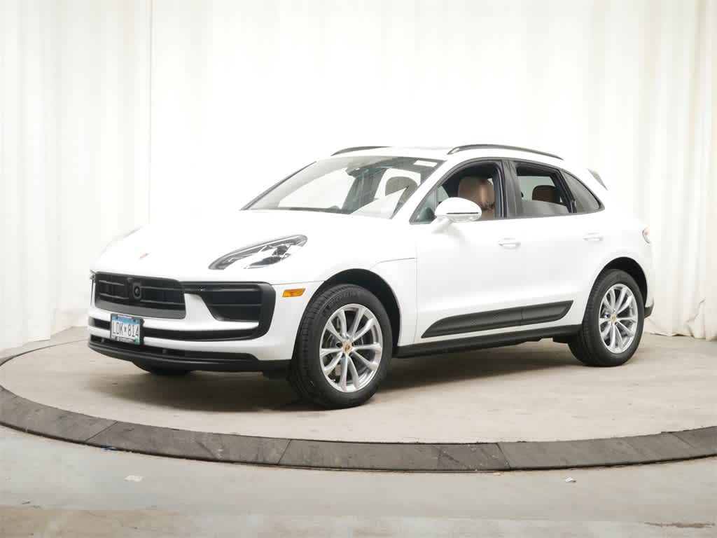 2025 Porsche Macan Base -
                  Minneapolis, MN