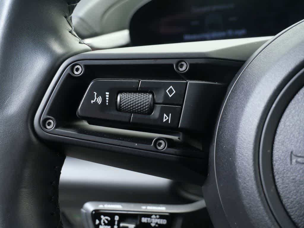 Thumbnail: 2024 Porsche Macan - 22