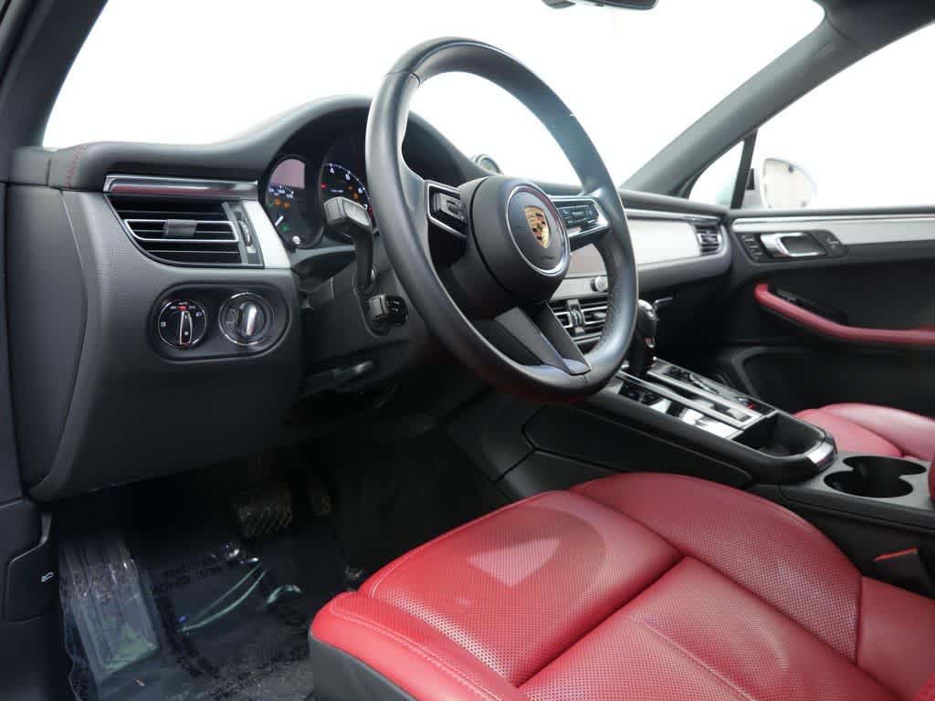 Thumbnail: 2022 Porsche Macan - 4