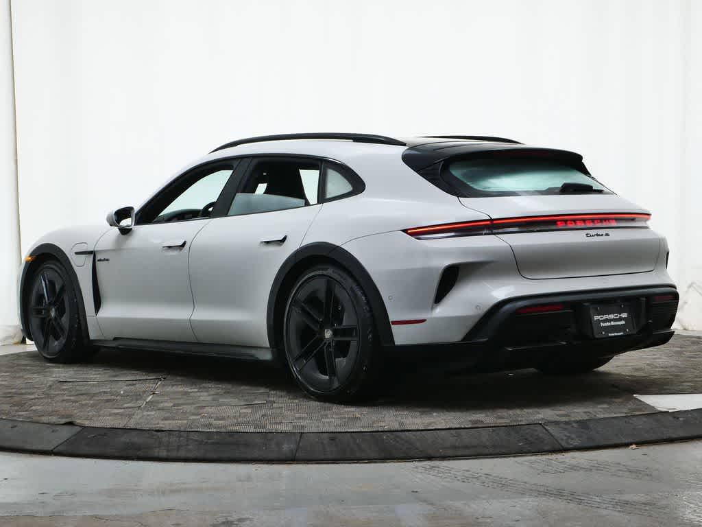 Thumbnail: 2026 Porsche Taycan - 3