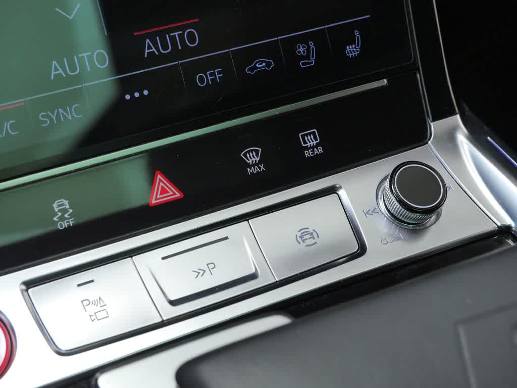 Thumbnail: 2024 Audi SQ8 e-tron - 26