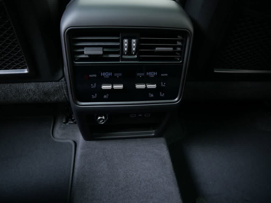 Thumbnail: 2026 Porsche Cayenne - 16