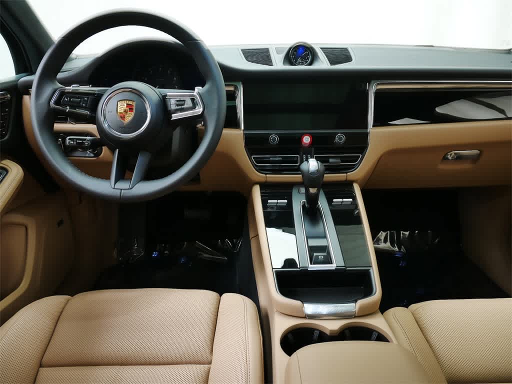 Thumbnail: 2026 Porsche Macan - 15