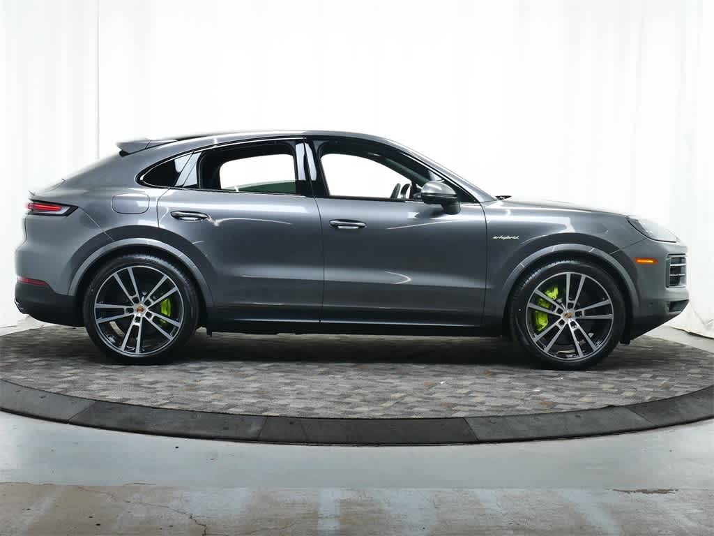 Thumbnail: 2025 Porsche Cayenne - 8