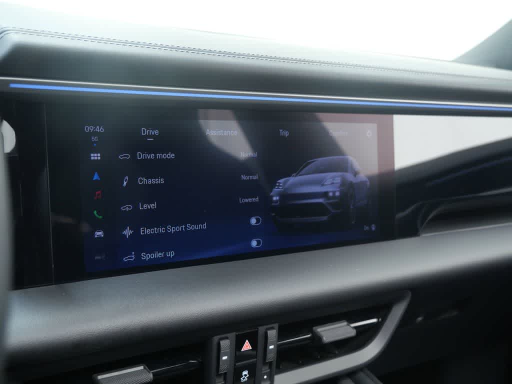 Thumbnail: 2025 Porsche Macan - 27