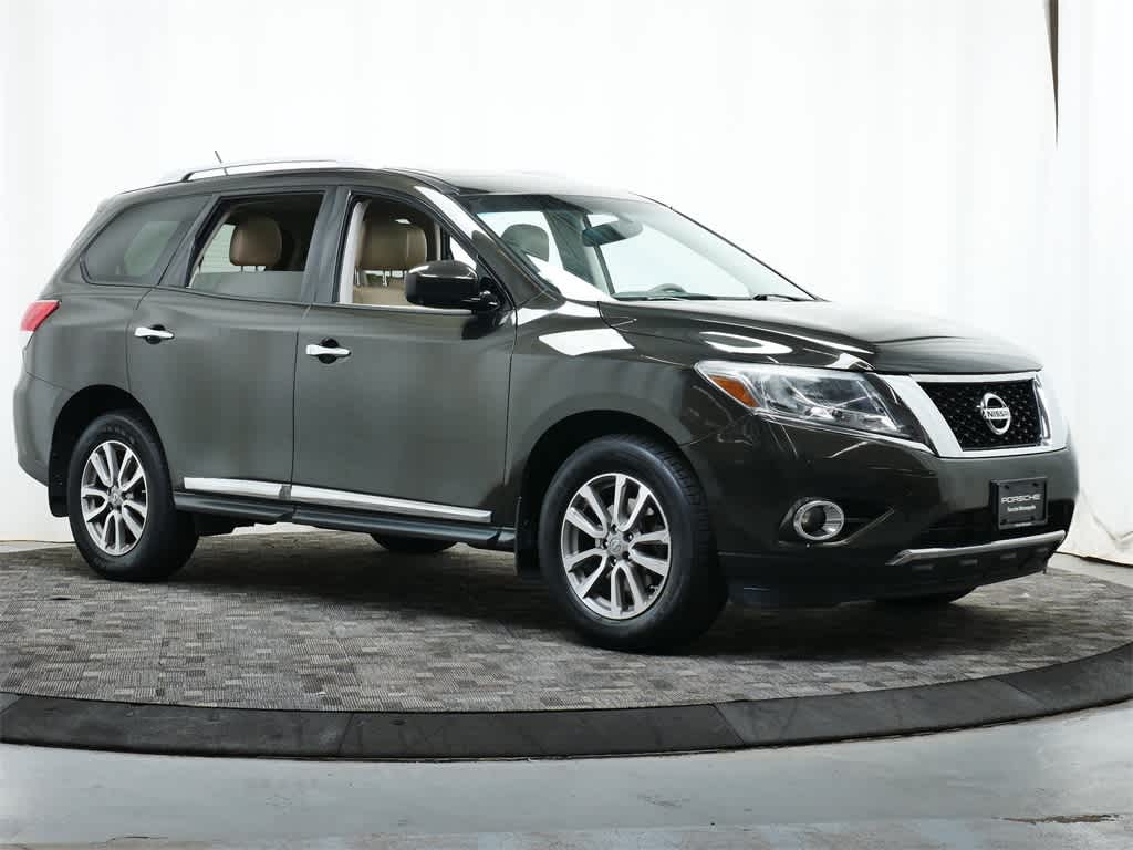 Thumbnail: 2015 Nissan Pathfinder - 9