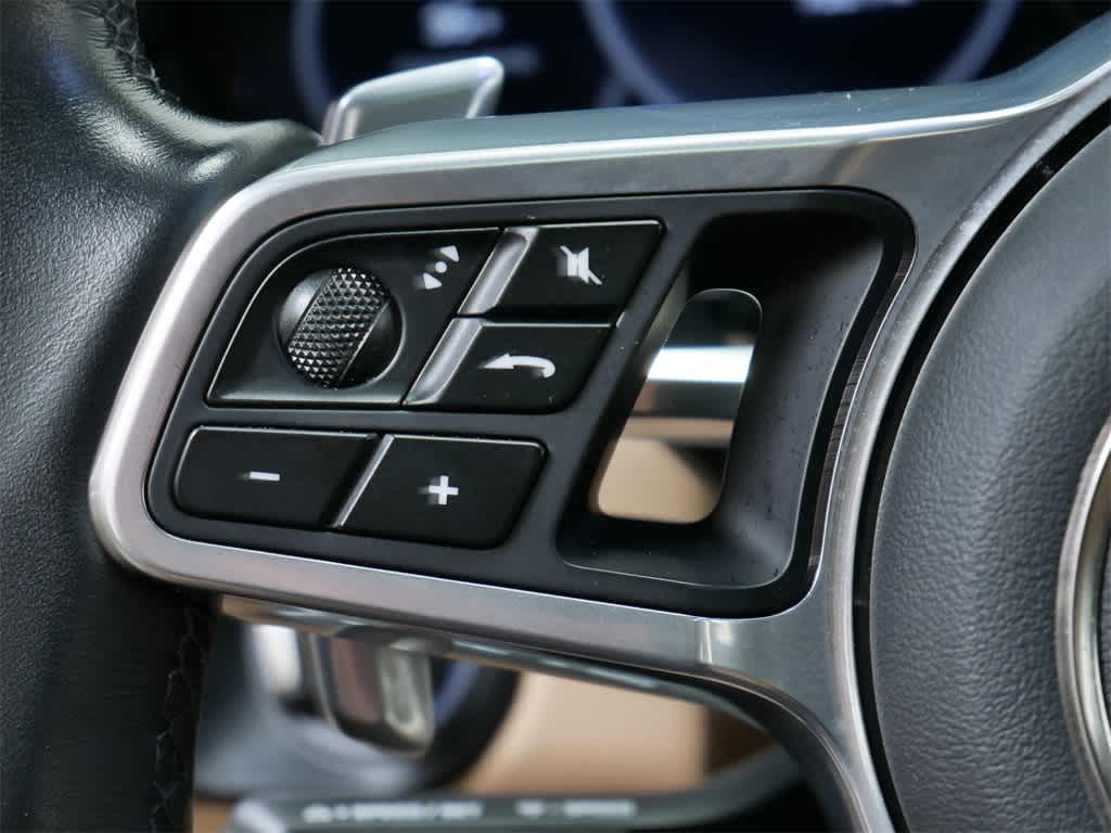 Thumbnail: 2023 Porsche Cayenne - 21