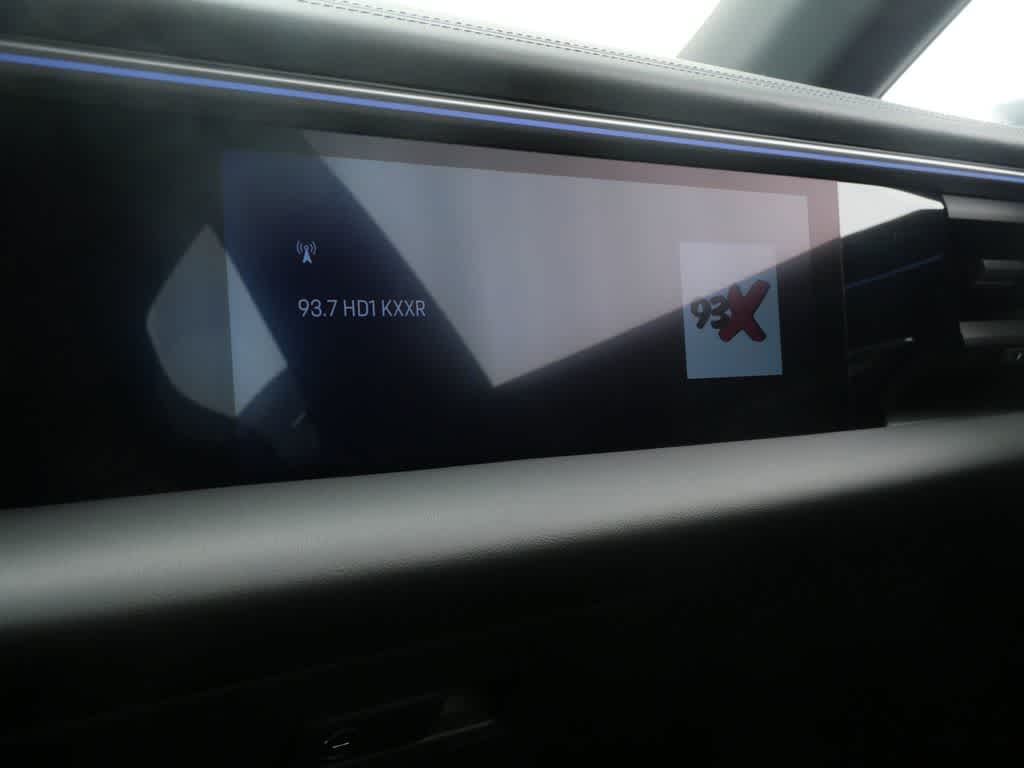 Thumbnail: 2024 Porsche Macan - 30