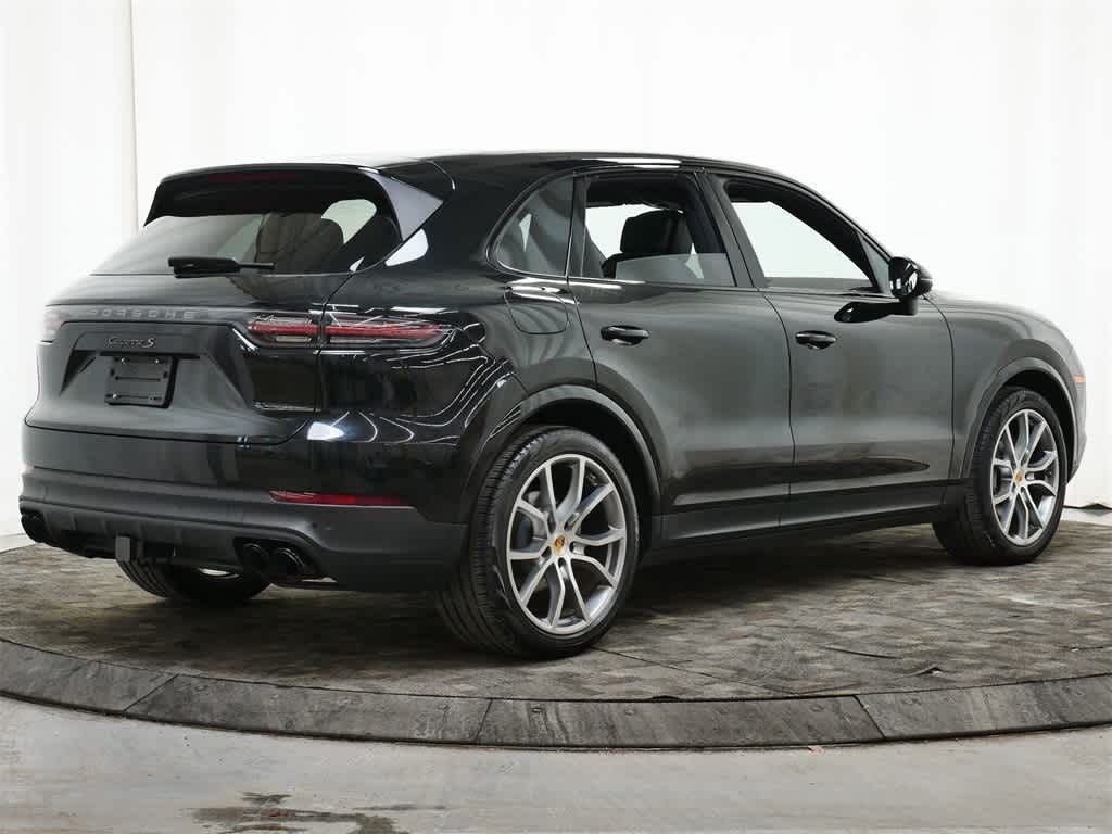 Thumbnail: 2023 Porsche Cayenne - 7