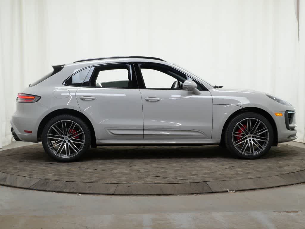 Thumbnail: 2025 Porsche Macan - 8