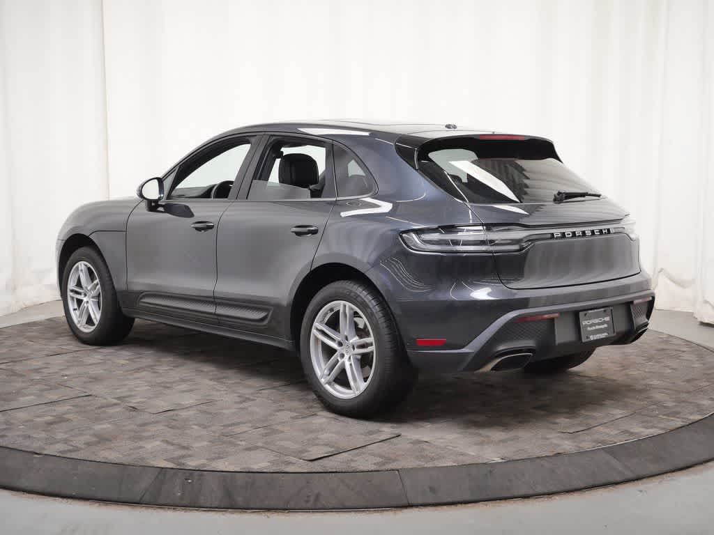 Thumbnail: 2024 Porsche Macan - 3