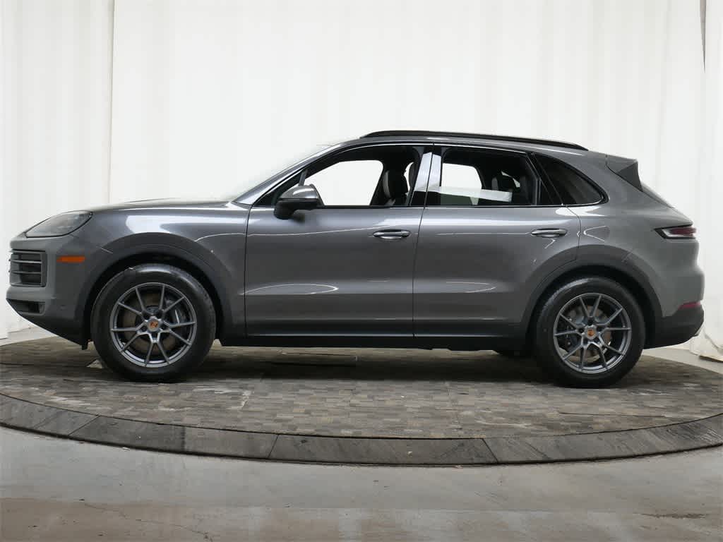 Thumbnail: 2026 Porsche Cayenne - 2
