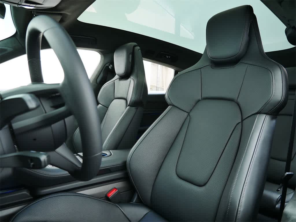 Thumbnail: 2026 Porsche Taycan - 5