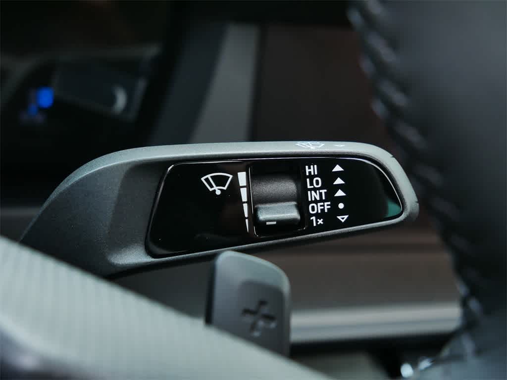 Thumbnail: 2025 Porsche 911 - 20