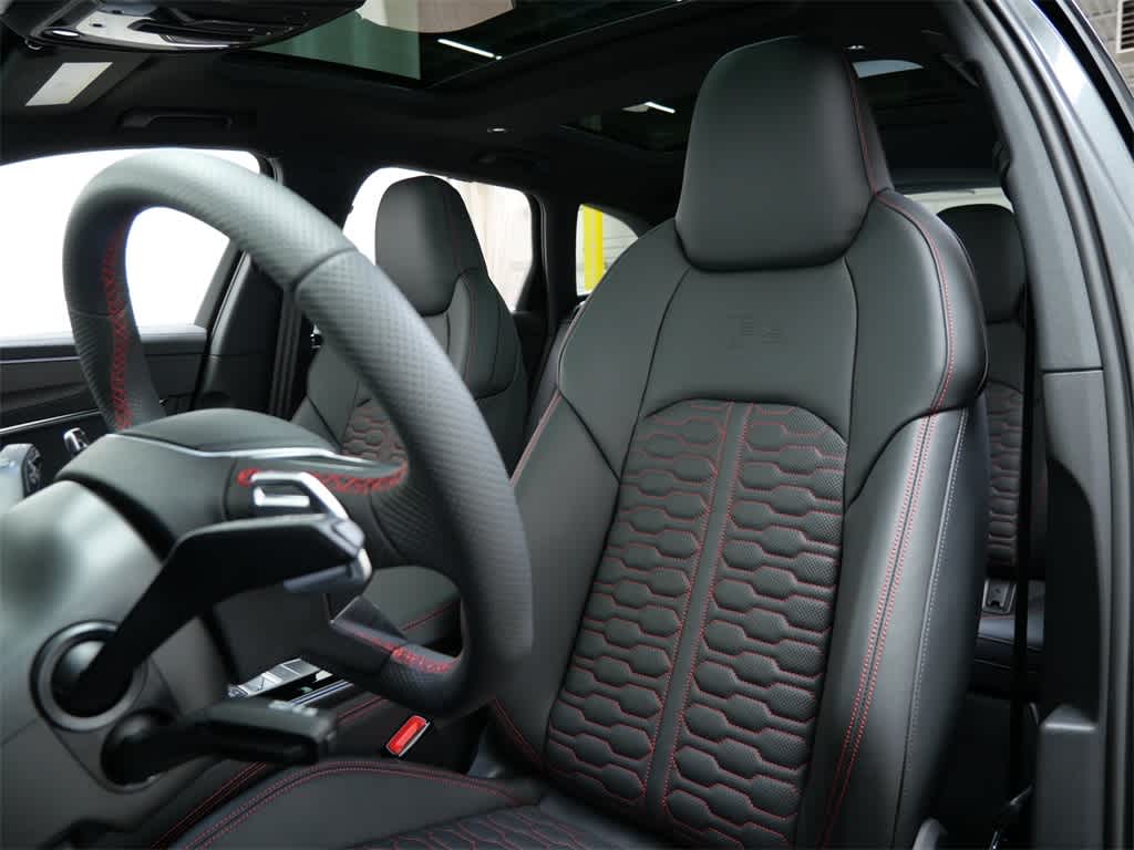 Thumbnail: 2026 Audi RS 6 - 5